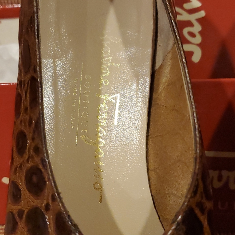 Salvatore Ferragamo Shoes - Picture 2 of 5